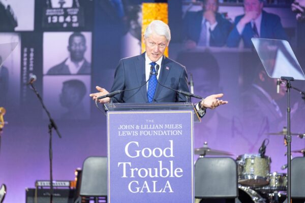 2. DSC_4744 - Clinton
